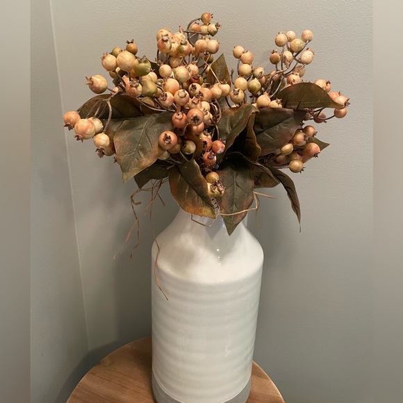 Berry floral picks - Picture 2 of 4